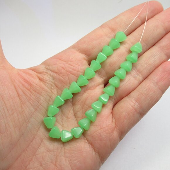 Czech UG beads - Picture 2 of 8